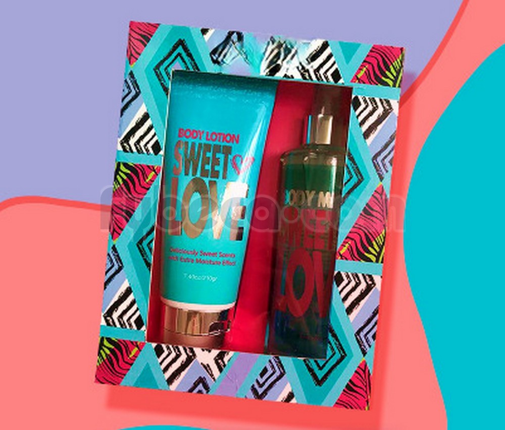 Set Body Mist 275Ml+Body Lotion 210Gr Sweet Love Fybeca